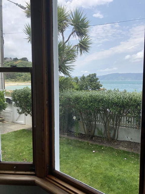 Karaka Bays - Accommodation New Zealand 2
