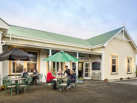 Karamea Village Hotel - Accommodation New Zealand 1