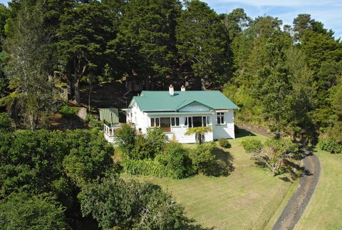 Kauri Nest - Accommodation New Zealand 0