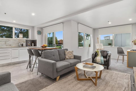 Kingsview CBD Tauranga - Accommodation New Zealand 2