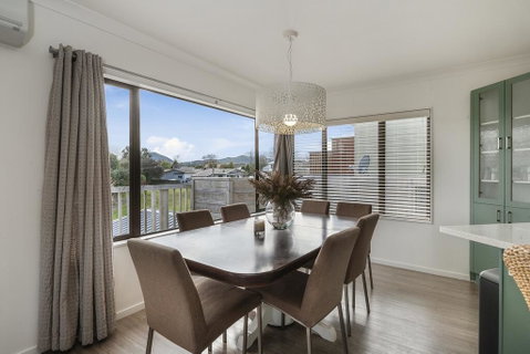 Kinoch Family Getaway - Kinloch Holiday Home - Accommodation New Zealand 3