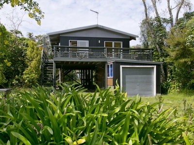 Kiwi Cutie - Kuratau Bach