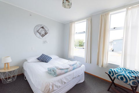 Kowhai Flat - Accommodation New Zealand 2