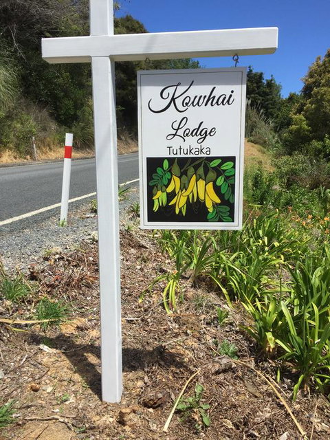 Kowhai Lodge - Accommodation New Zealand 0