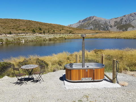 Lake Stella Mountain Huts - Accommodation New Zealand 2