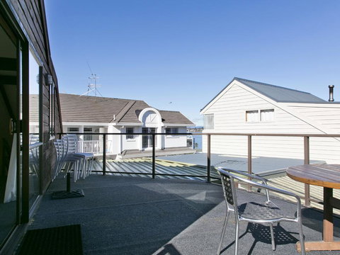 Lake Terrace Townhouse - Taupo Holiday Unit - Accommodation New Zealand 2