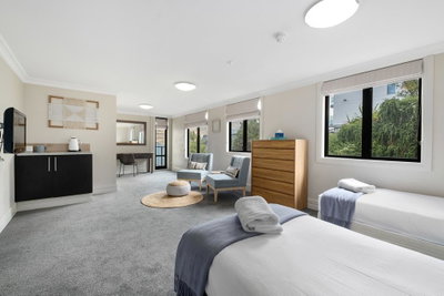 Lakefront Luxury 911 Studio