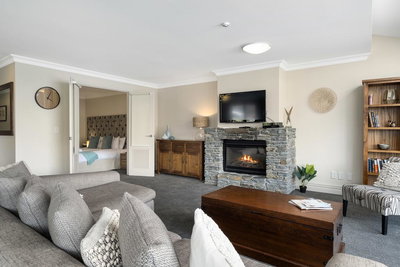 Lakefront Luxury 912 The Beacon Two Bedroom