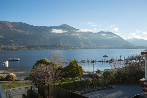 Lakeshore Springs Apartments - Accommodation New Zealand 1