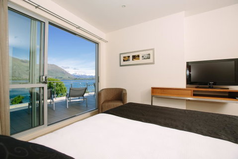 Lakeside Apartments - Accommodation New Zealand 0