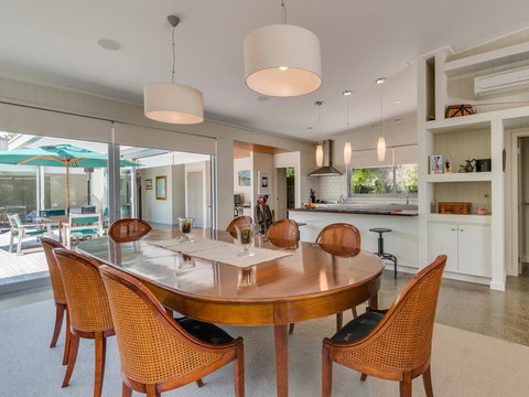 Lakeside Beauty - Hatepe Holiday House - Accommodation New Zealand 2