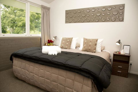 LaValla Estate - Accommodation New Zealand 0