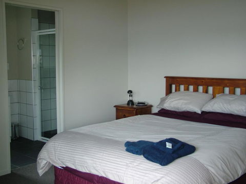 Lawrence Townhouse Accommodation - Accommodation New Zealand 3