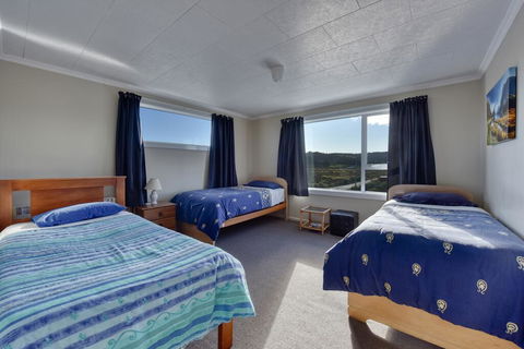 Lazy Dolphin Lodge - Accommodation New Zealand 1
