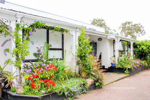 Le Chalet Waiheke Apartments - Accommodation New Zealand 1