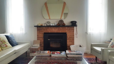 Light-filled Midcentury Modern Bungalow - Accommodation New Zealand 2