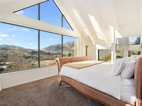 Lindmore Lodge - Queenstown Holiday Home - Accommodation New Zealand 0