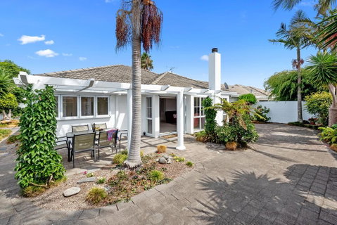 Little Oasis - Mount Maunganui Holiday Home - Accommodation New Zealand 0