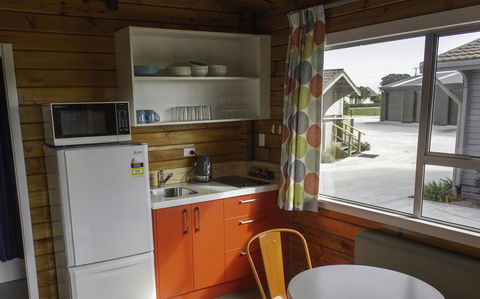 Little Wanganui Hotel - Accommodation New Zealand 3