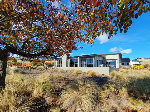 Loch View - Accommodation New Zealand 0