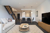Loft at Shed 5 - Ahuriri Holiday Apartment