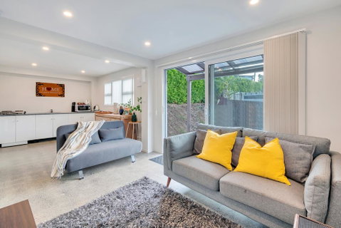 Lovely & Modern Unit W Free Parking & Wifi - Accommodation New Zealand 0