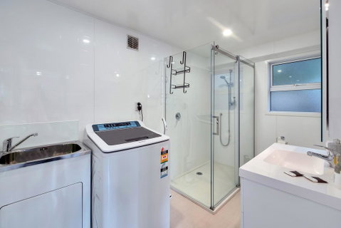Lovely & Modern Unit W Free Parking & Wifi - Accommodation New Zealand 3