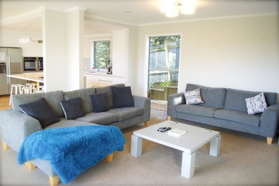 MAGIC ON MOLESWORTH - WOW FACTOR - PRIME LOCATION