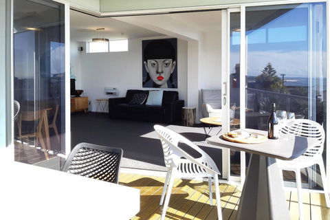 MAGNIFICENT ON MOLESWORTH - CENTRAL CITY - Accommodation New Zealand 0