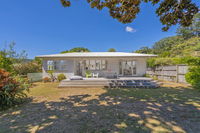 Magnolia Cottage - Kuaotunu Holiday Home