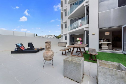 Maison Cayman - Mt. Maunganui Holiday Home - Accommodation New Zealand 2