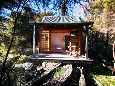 Manaaki Mai, Rustic Retreat - Accommodation New Zealand 0