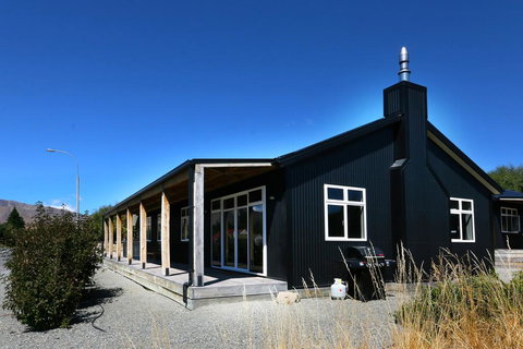Matagouri Cottage - Accommodation New Zealand 0