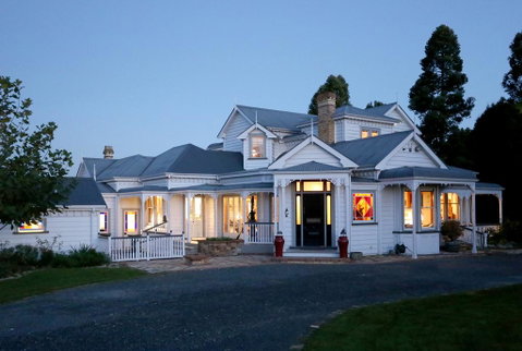 Maungakawa Villa - Accommodation New Zealand 0