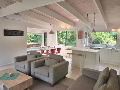 Max Cottage, Onetangi