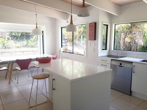 Max Cottage, Onetangi - Accommodation New Zealand 3