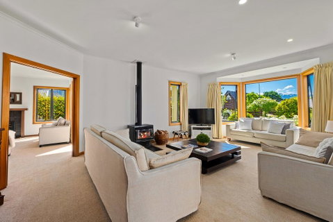 Meadowstone House - Wanaka Holiday Home - Accommodation New Zealand 2