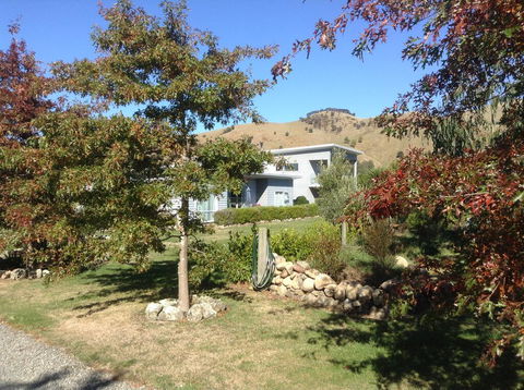 Mitre Peak House - Accommodation New Zealand 0