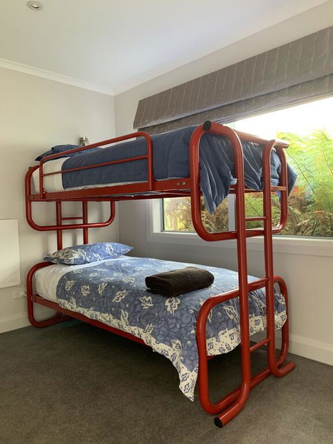 Mitre Peak House - Accommodation New Zealand 2