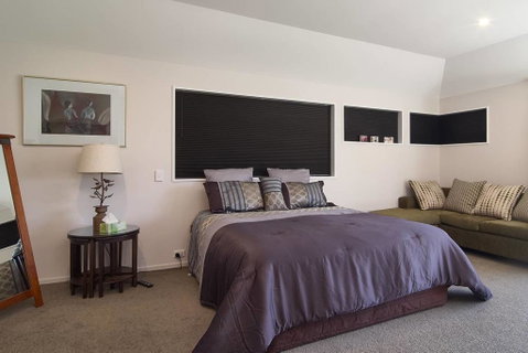 Modern City Get Away With Views - Accommodation New Zealand 1