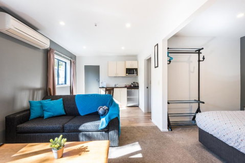 Modern Private Apartment - Accommodation New Zealand 1