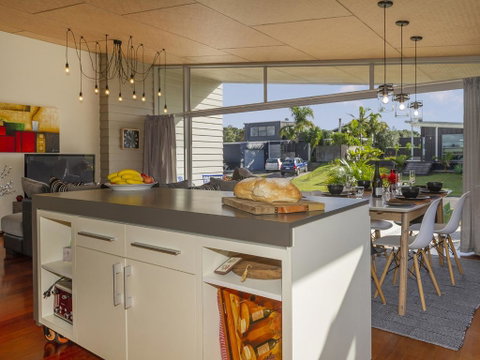 Modpod On The Tee - Matarangi Holiday Home - Accommodation New Zealand 3