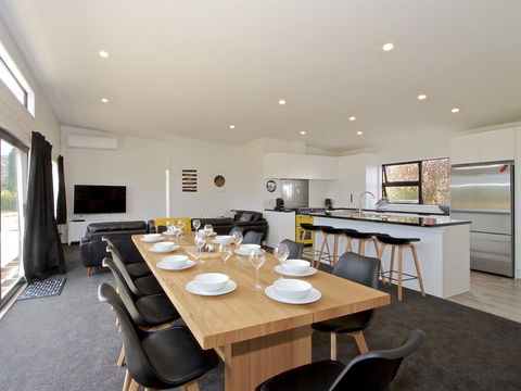 Mountain Adventure Spa Escape - Ohakune Holiday Home - Accommodation New Zealand 1