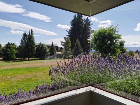 Mountain Majesty - Wanaka Holiday Home - Accommodation New Zealand 2