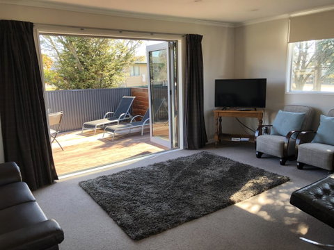 Nest On Jollie - Accommodation New Zealand 3