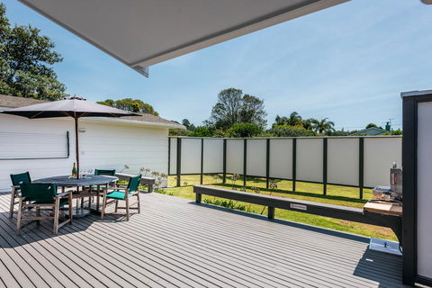 Number Six - Oneroa Holiday Home - Accommodation New Zealand 1