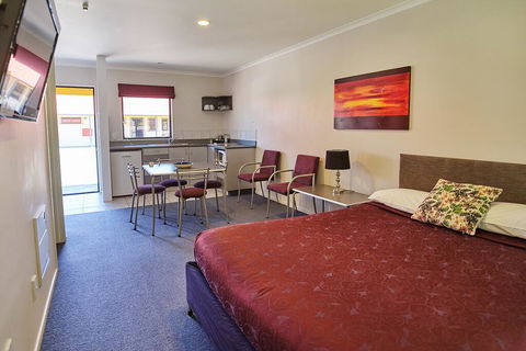 Oak Estate Motor Lodge - Accommodation New Zealand 3