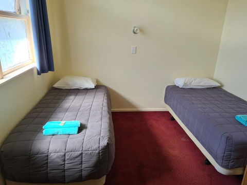 Oasis Hotel,Motel And Bar - Accommodation New Zealand 2