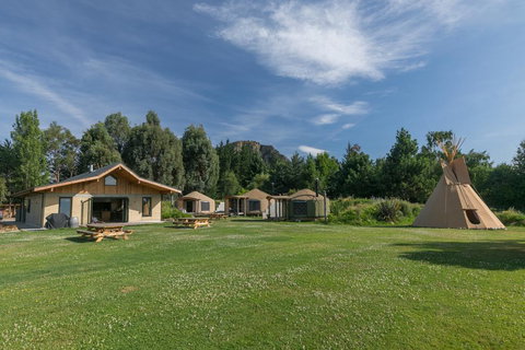 Oasis Yurt Lodge - Accommodation New Zealand 1