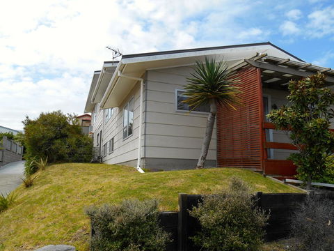 Ocean Beach Aloha - Mt Maunganui Holiday Home - Accommodation New Zealand 2